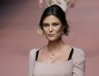 Bianca Balti sfila col pancione sulla passerella di Dolce & Gabbana