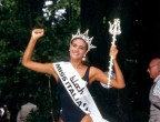 Miss Italia 1991. Sicuramente una delle più famose Miss degli ultimi 30 anni, Martina Colombari inizia più a farsi conoscere per le sue relazioni (prima con Alberto Tomba e poi con l