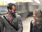 E Jude Law e Sienna Miller? Nemmeno un pittore avrebbe potuto dipingere una coppia più bella, forse giusto Hayez! Belli, alla moda, pieni di stile, semplicemente perfetti...a parte i tradimenti di lui con la baby sitter e di lei con Daniel Craig, a parte un secondo tentativo di riconciliazione e poi di nuovo la rottura. Ah, ma io non perdo la speranza!