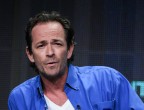 Ha appena compiuto 50 anni Luke Perry, il famigerato Dylan McKay della serie televisiva cult degli anni 