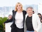 La coppia storica del cinema francese: il regista polacco Roman Polansky e la conturbante moglie Emmanuelle Seigner: un metro e sessantacinque lui, un metro e settantadue lei.