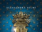 Agosto 1471: un giovane frate arriva, dopo un lungo viaggio, a Roma. Suo zio è appena diventato papa, col nome di Sisto IV, e il frate è coinvolto in folli festeggiamenti, poi rischia la vita in un agguato e infine si ritrova tra le braccia di una bellissima fanciulla. Spinto da una bruciante ambizione, anche lui sarà papa col nome di Giulio II, rivale dei Borgia e grande mecenate di Michelangelo, Raffaello e molti altri artisti. Alessandra Selmi racconta la vita di un papa che hacambiato la Storia con grinta appassionante: “Le origini del potere. La saga di Giulio II” (Nord, 16,90 euro).